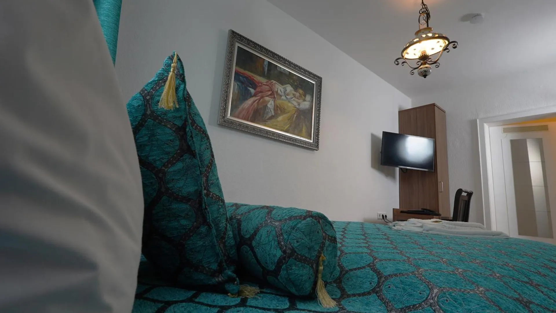 ***  Hotel Und Restaurant Loewenbraeu Koeln Germany