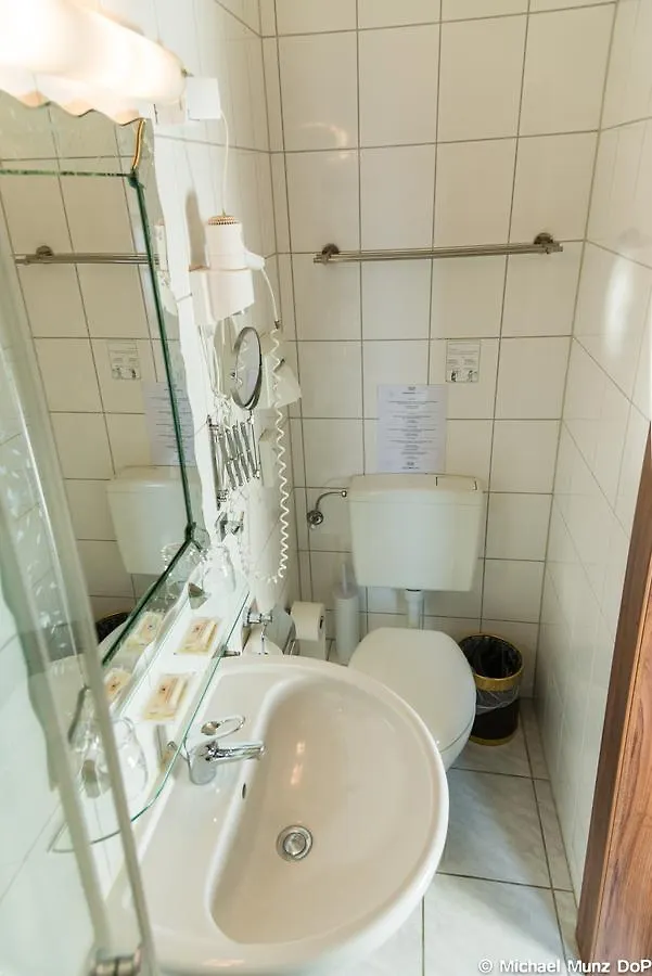Hotel Und Restaurant Loewenbraeu Koeln