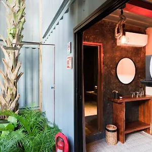 Hostel Meteora & Coffeehouse Tulum