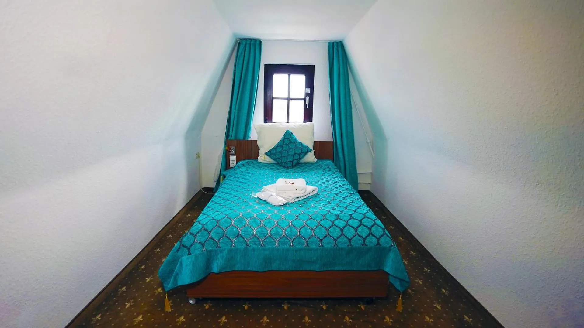 Hotel Und Restaurant Loewenbraeu Koeln