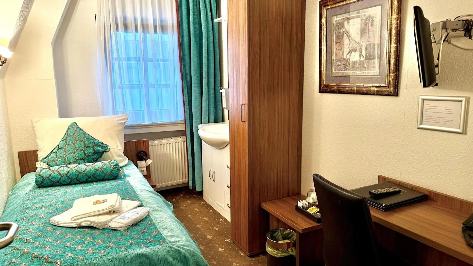 ***  Hotel Und Restaurant Loewenbraeu Koeln Allemagne