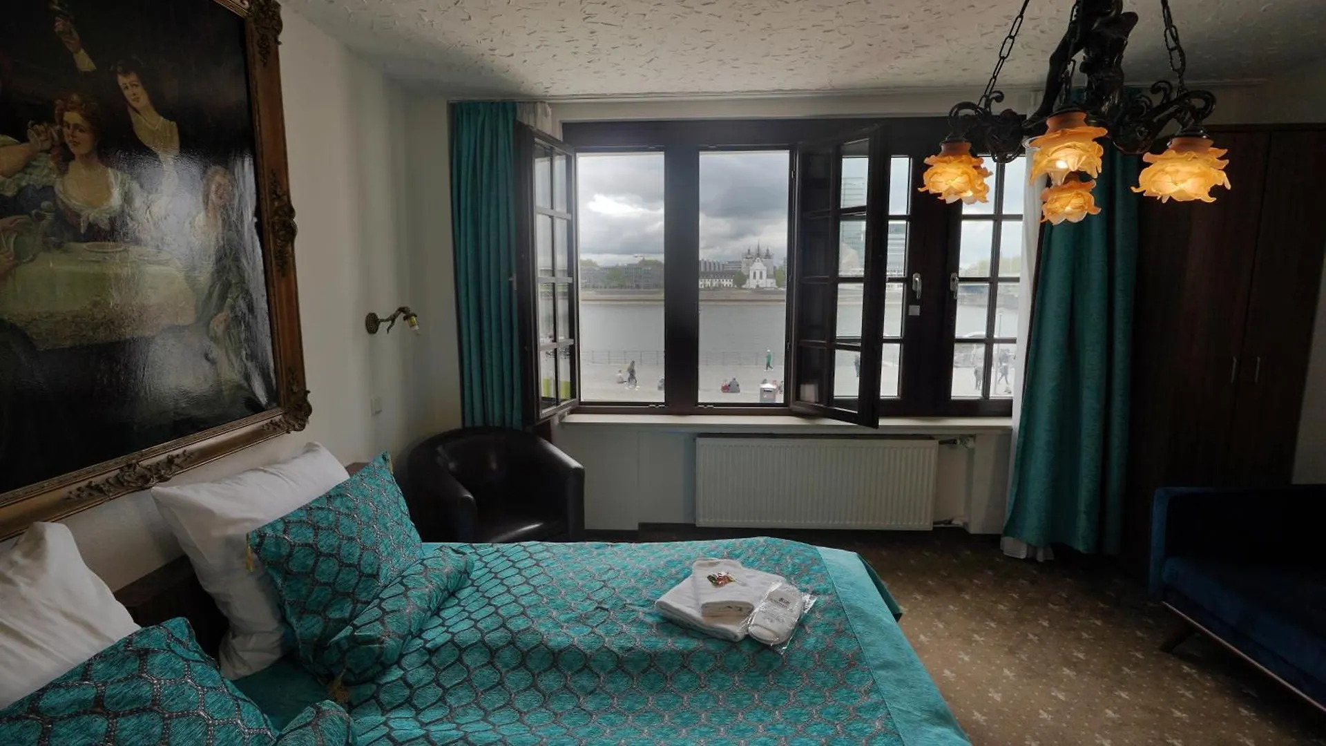 Hotel Und Restaurant Loewenbraeu Koeln Duitsland