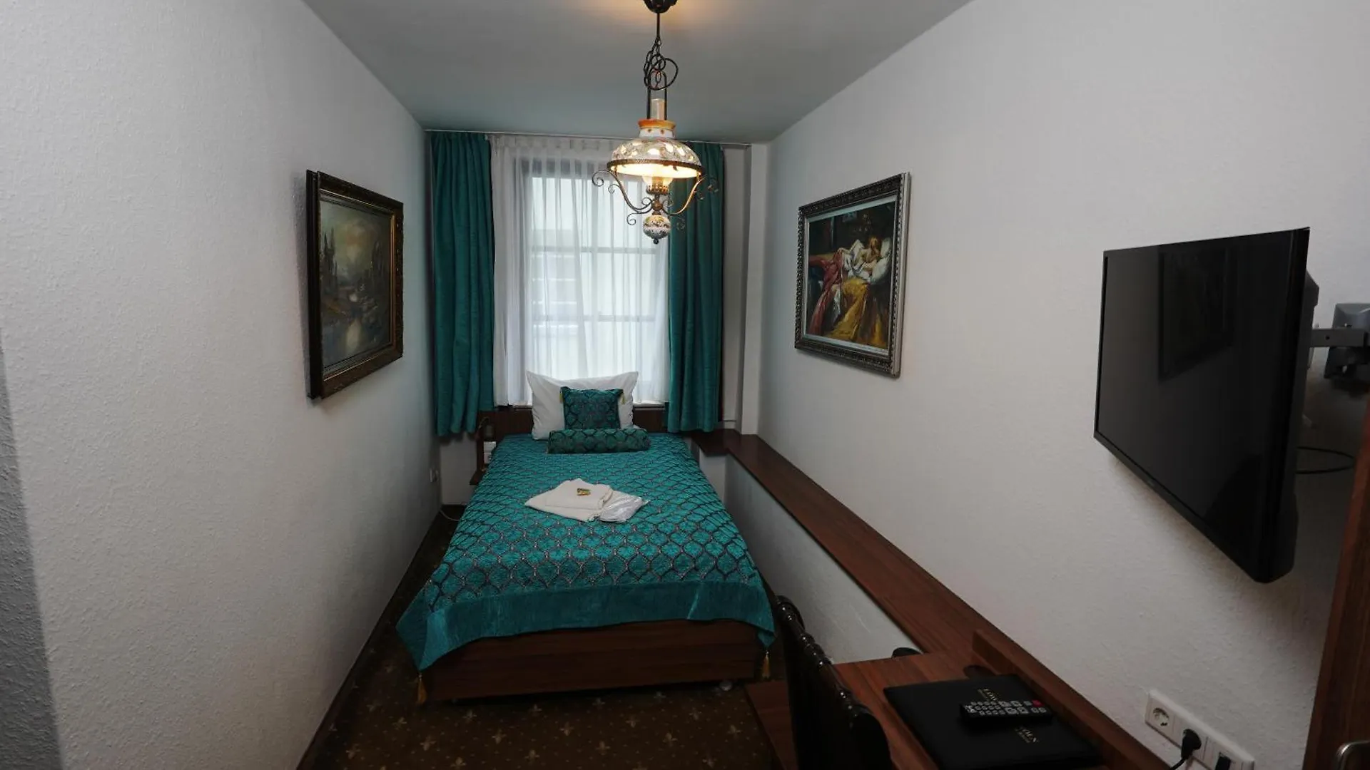 ***  Hotel Und Restaurant Loewenbraeu Koeln Duitsland