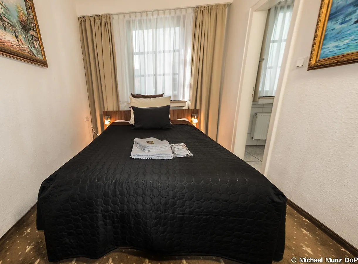 Hotel Und Restaurant Loewenbraeu Koeln Cologne