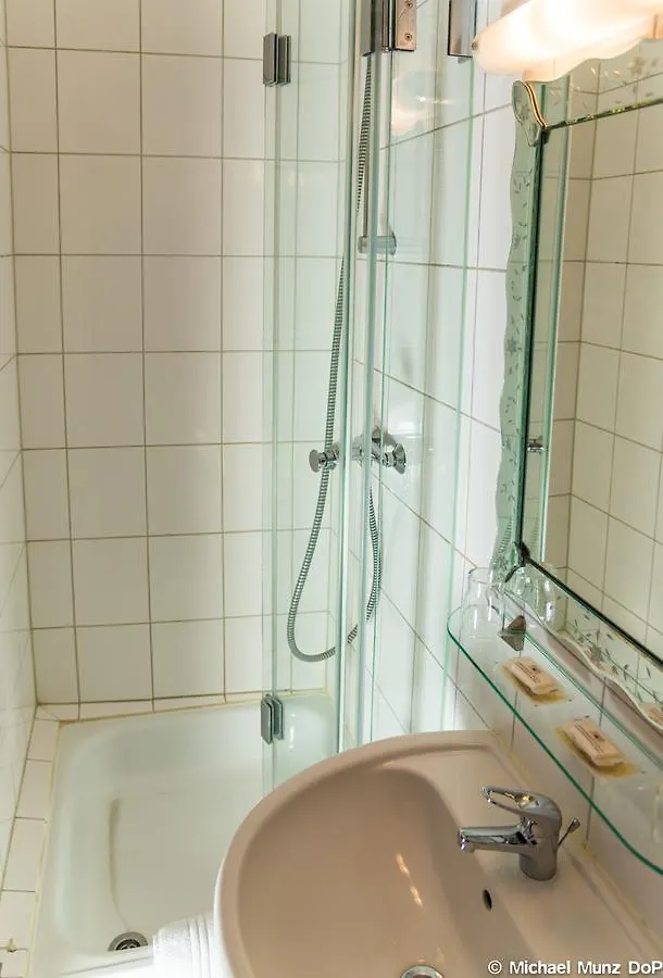 ***  Hotel Und Restaurant Loewenbraeu Koeln Alemania