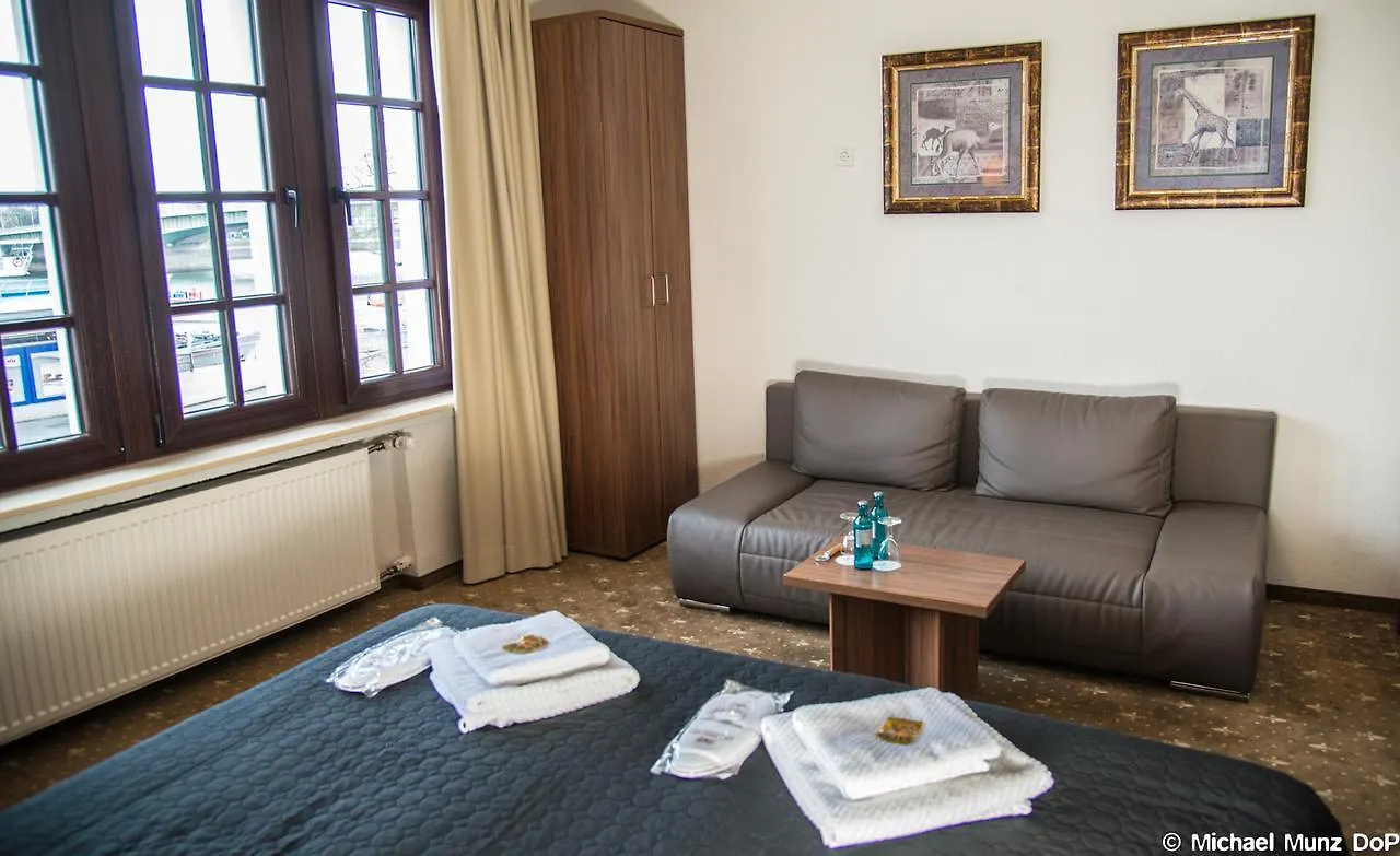 Hotel Und Restaurant Loewenbraeu Koeln Cologne