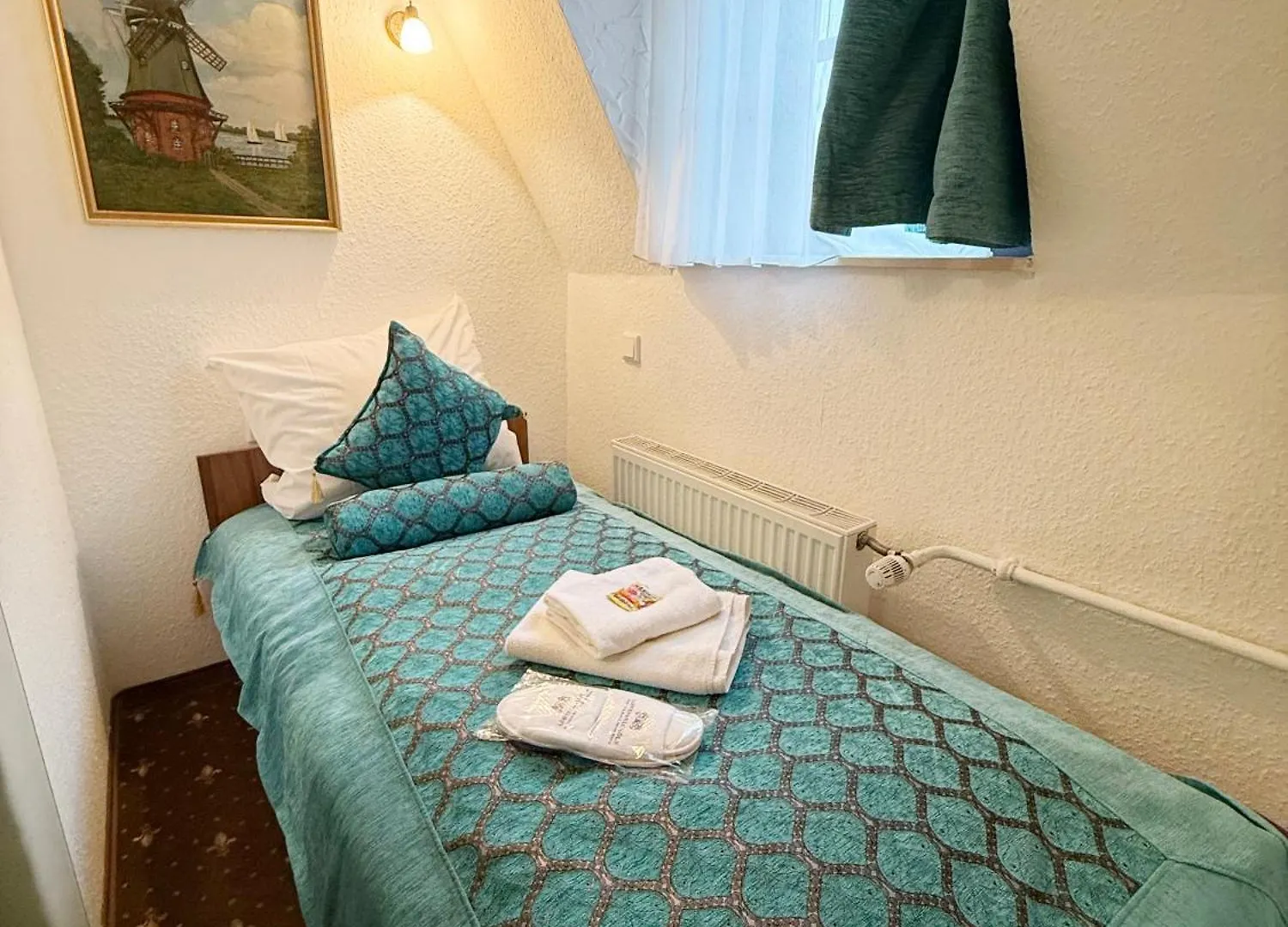 Hotel Und Restaurant Loewenbraeu Koeln 3*, קלן