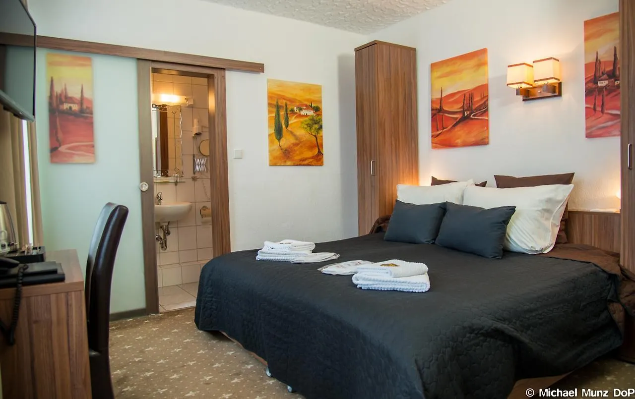Hotel Und Restaurant Loewenbraeu Koeln 3*, קלן גרמניה