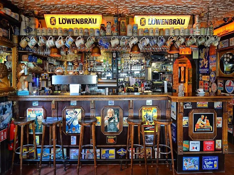 Hotel Und Restaurant Loewenbraeu Koeln Germany