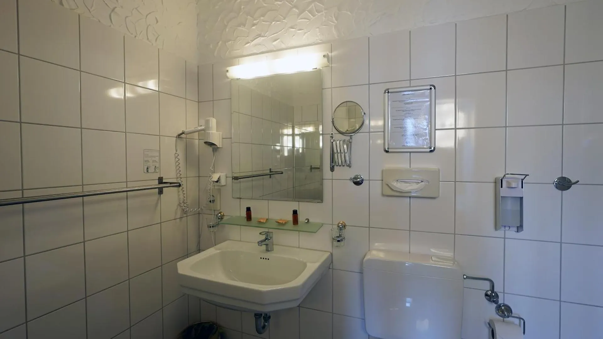 Hotel Und Restaurant Loewenbraeu Koeln