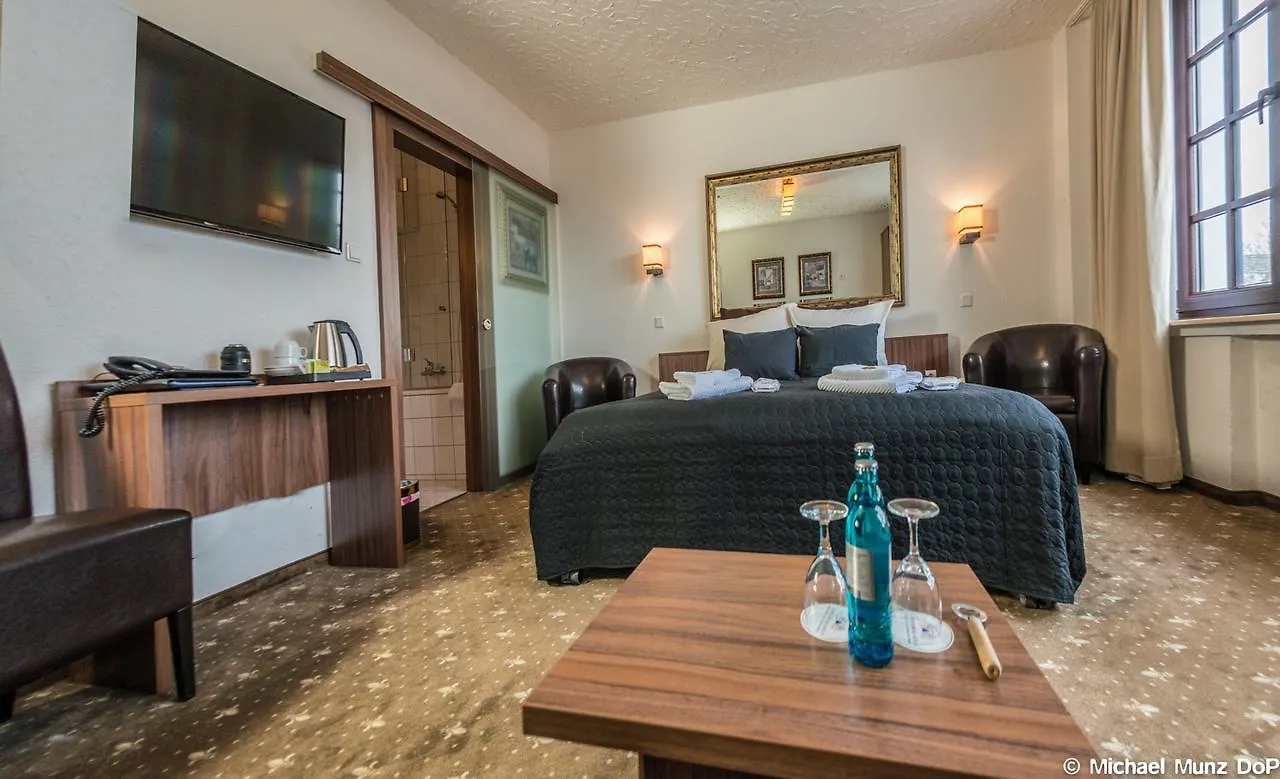Hotel Und Restaurant Loewenbraeu Koeln