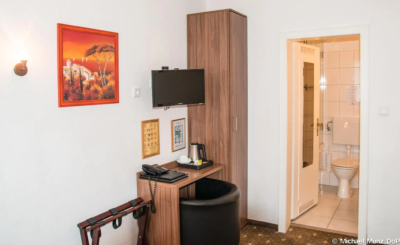 ***  Hotel Und Restaurant Loewenbraeu Koeln Alemanha
