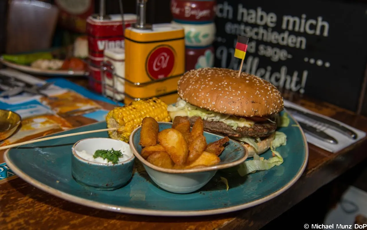 Hotel Und Restaurant Loewenbraeu Koeln Alemanha